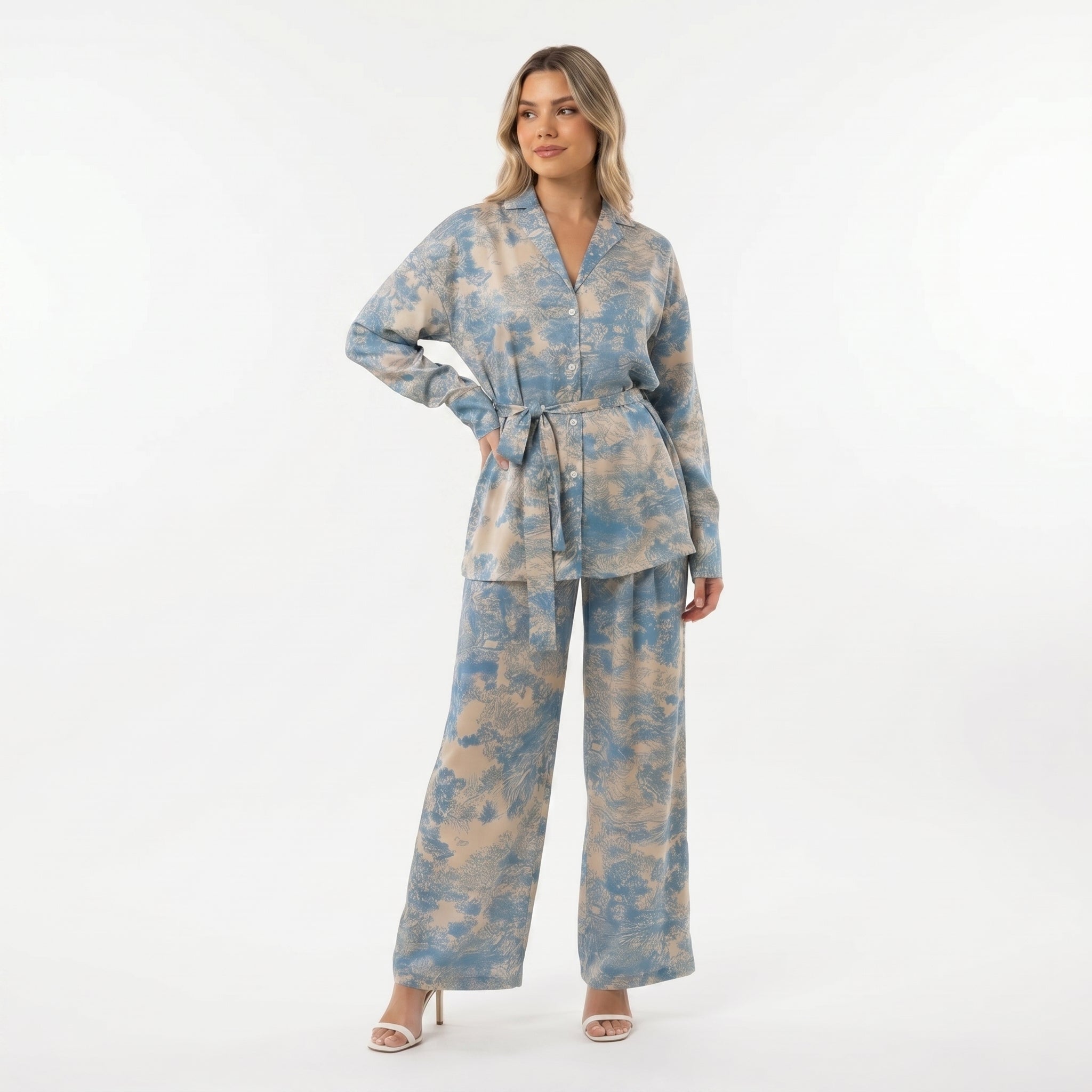 Conjunto Estampado Mujer con Corbata y Pantalón de Pierna Ancha